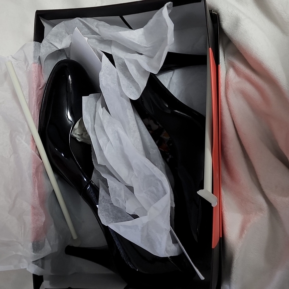 G by guess black pumps - Picture 5 of 5